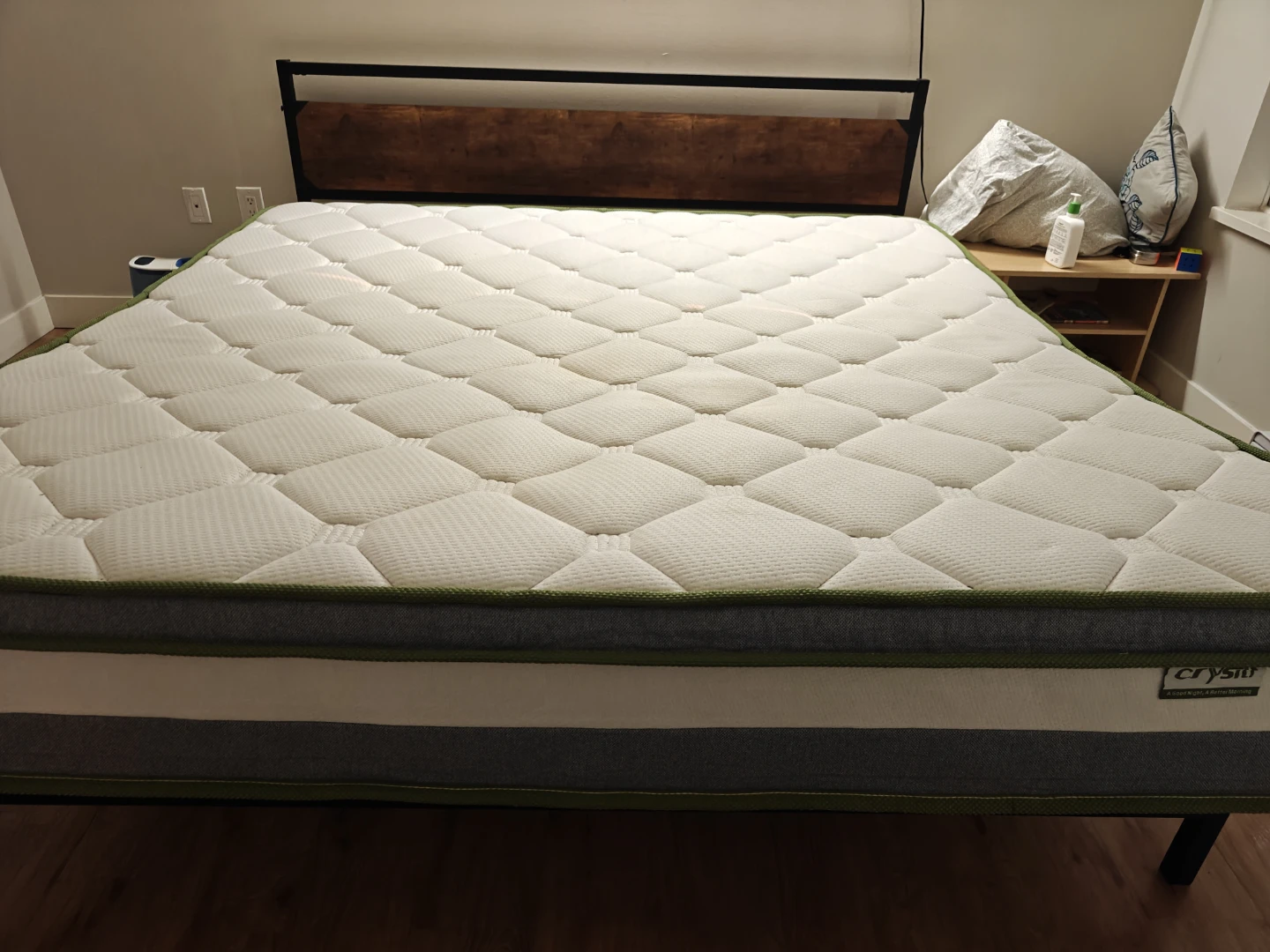 King Bed with Mattress - photo 2