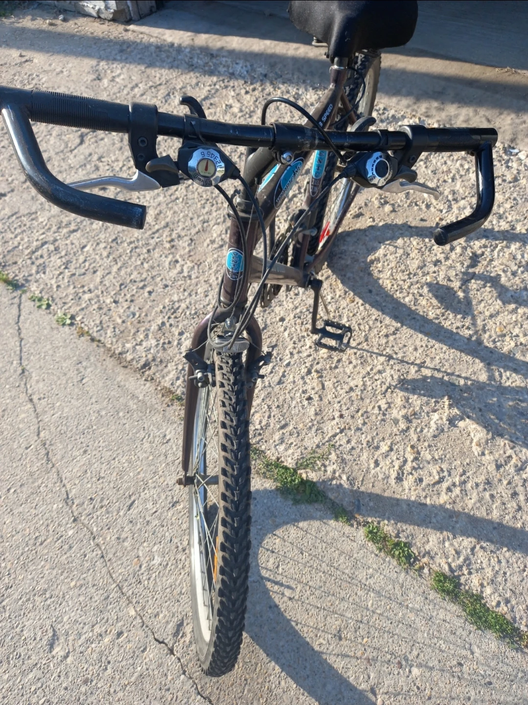 HURRICANE VENTURE 18-Speed Bicycle - photo 3