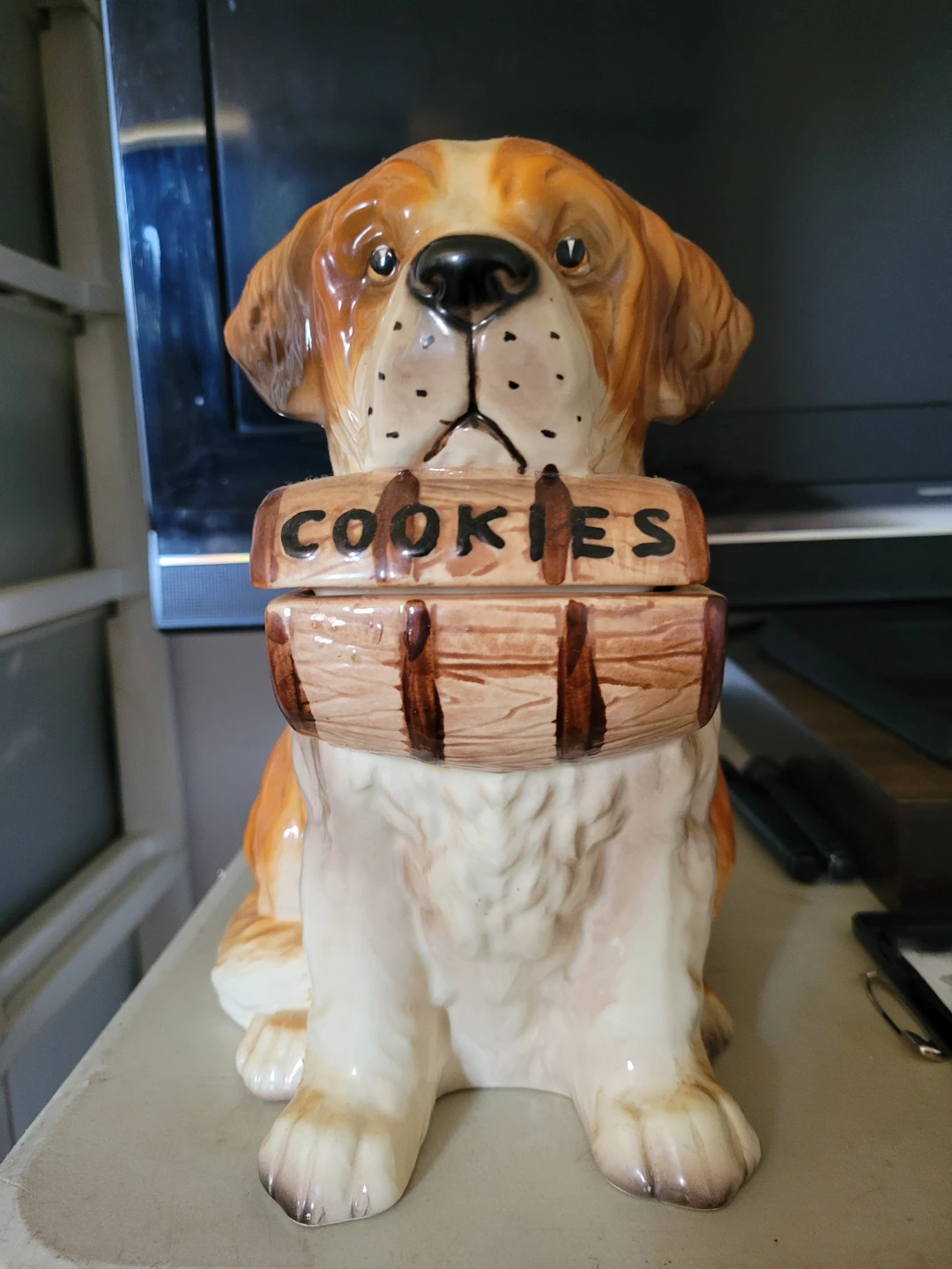 VINTAGE COOKIE JAR