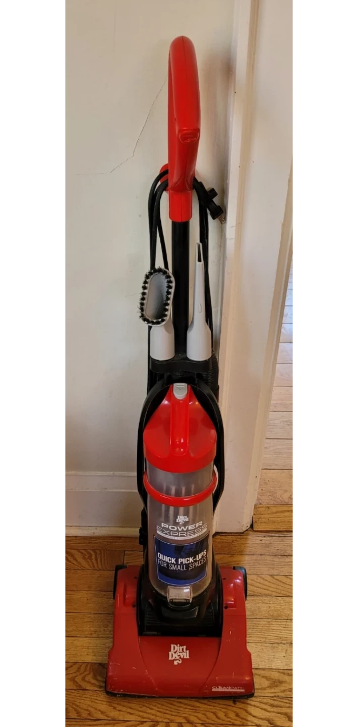 Dirt Devil Clean Path Compact Vacuum Cleanner with Attachments