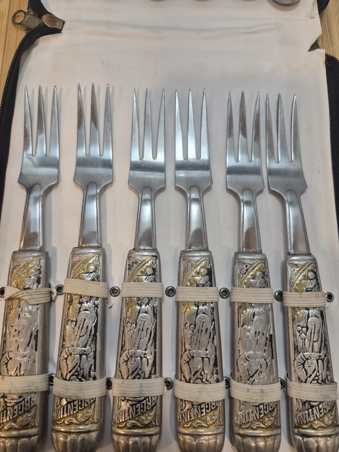 Vintage Argentinian BBQ Cutlery Set - 12pc w/ Case - photo 3