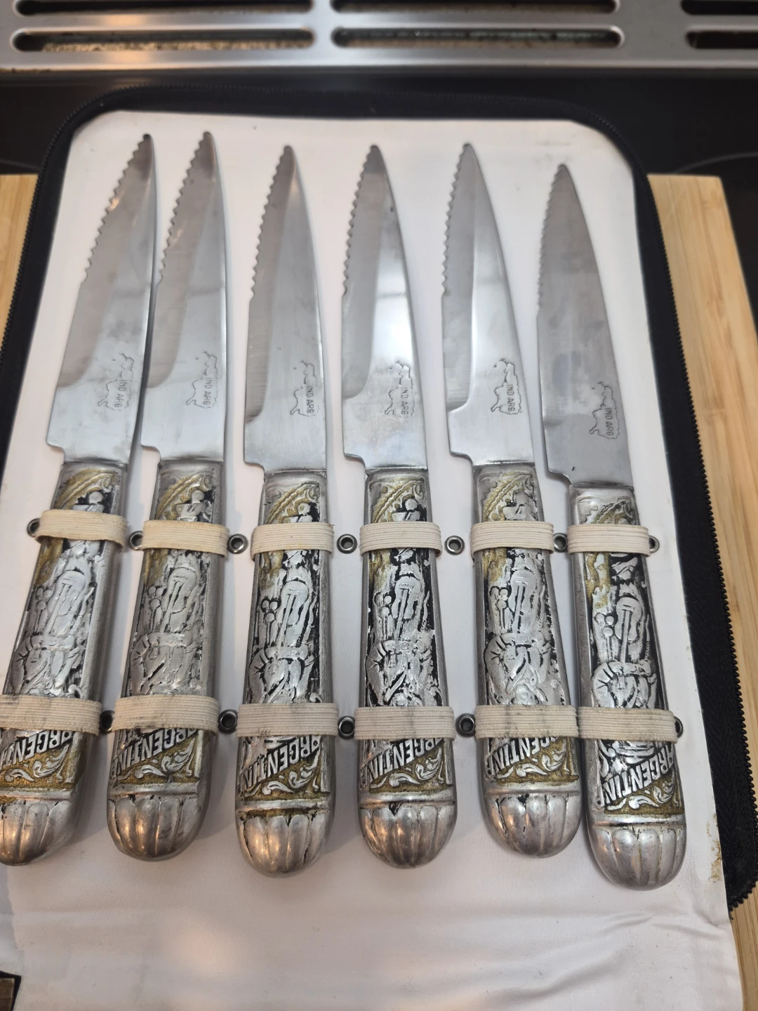 Vintage Argentinian BBQ Cutlery Set - 12pc w/ Case - photo 4