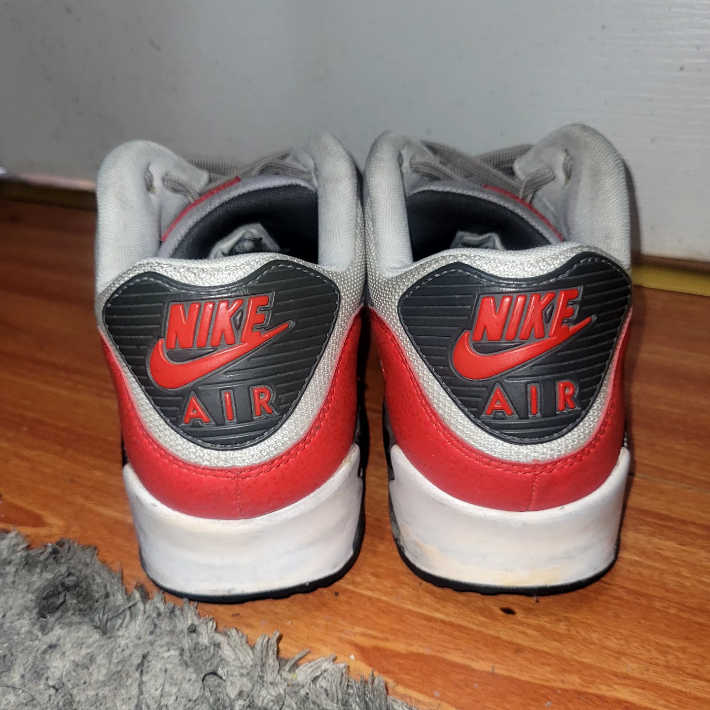 Nike Air Max 90 Sneakers (size 10M) - photo 2