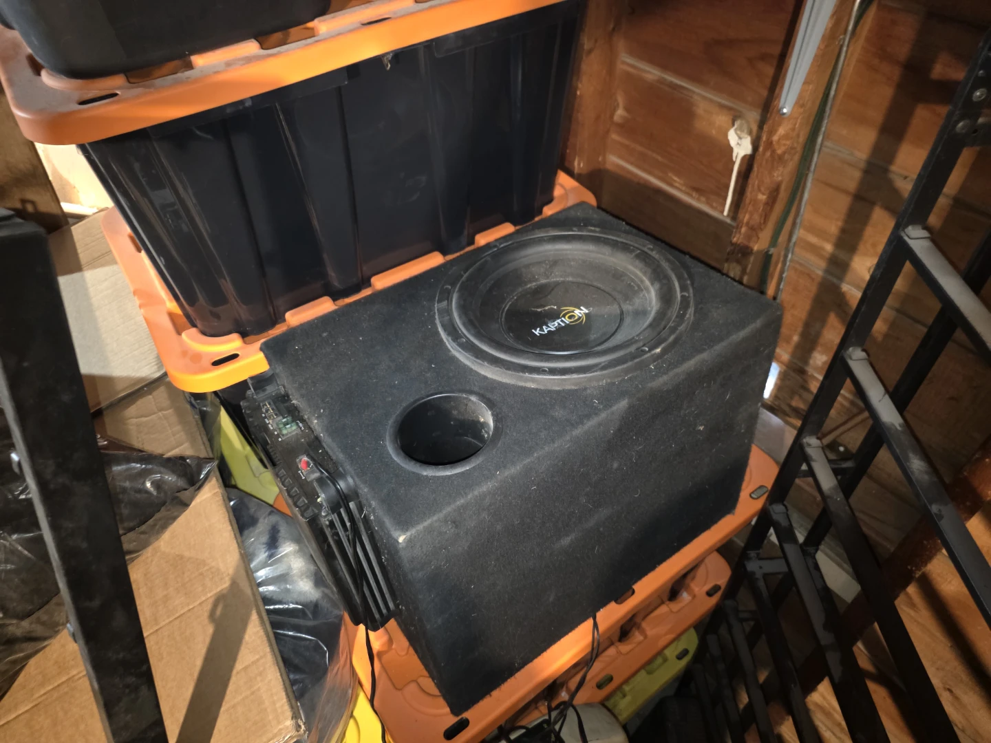 KICKER Subwoofer and Amplifier - photo 2