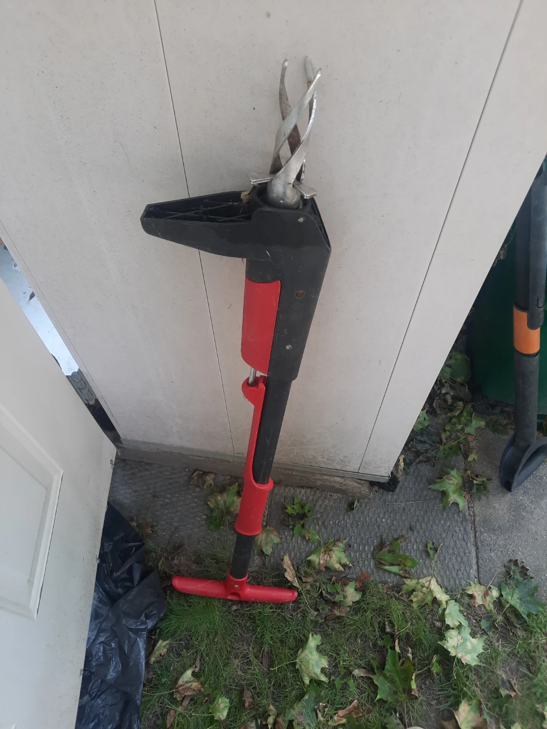 Weed puller