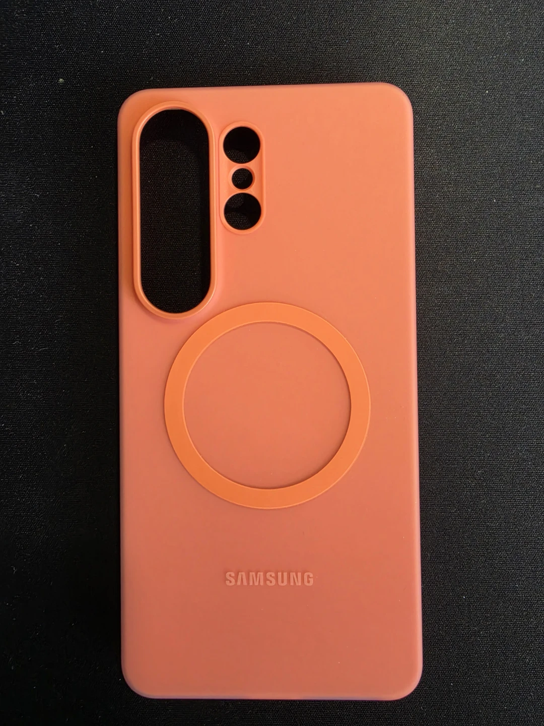 Galaxy S26 Ultra Silicone Magnet Case - photo 3