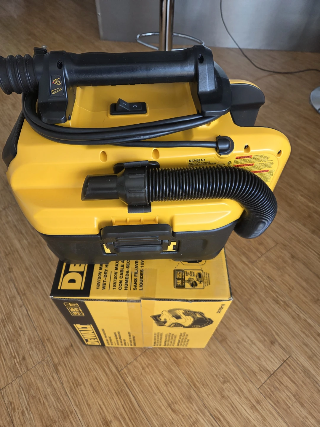 DEWALT DCV581H Cordless/Corded Wet-Dry Vacuum - photo 3