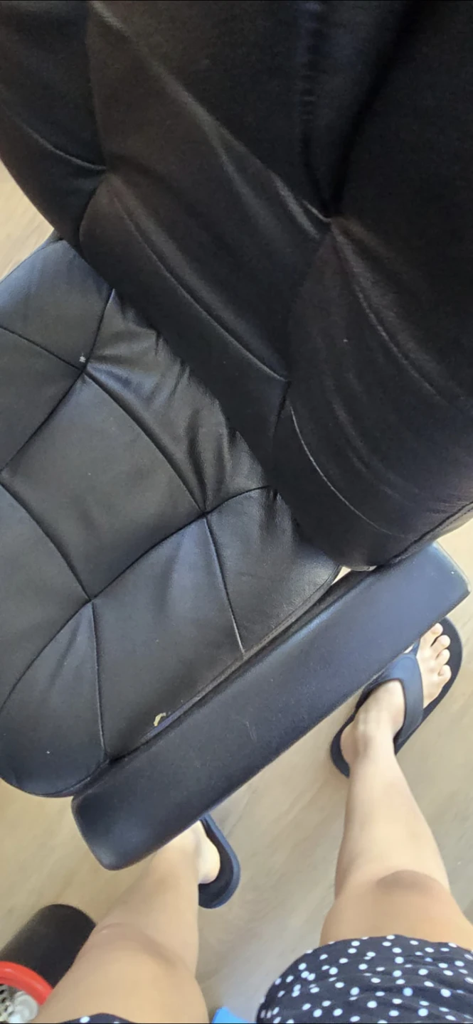 Black Office Chair - photo 2