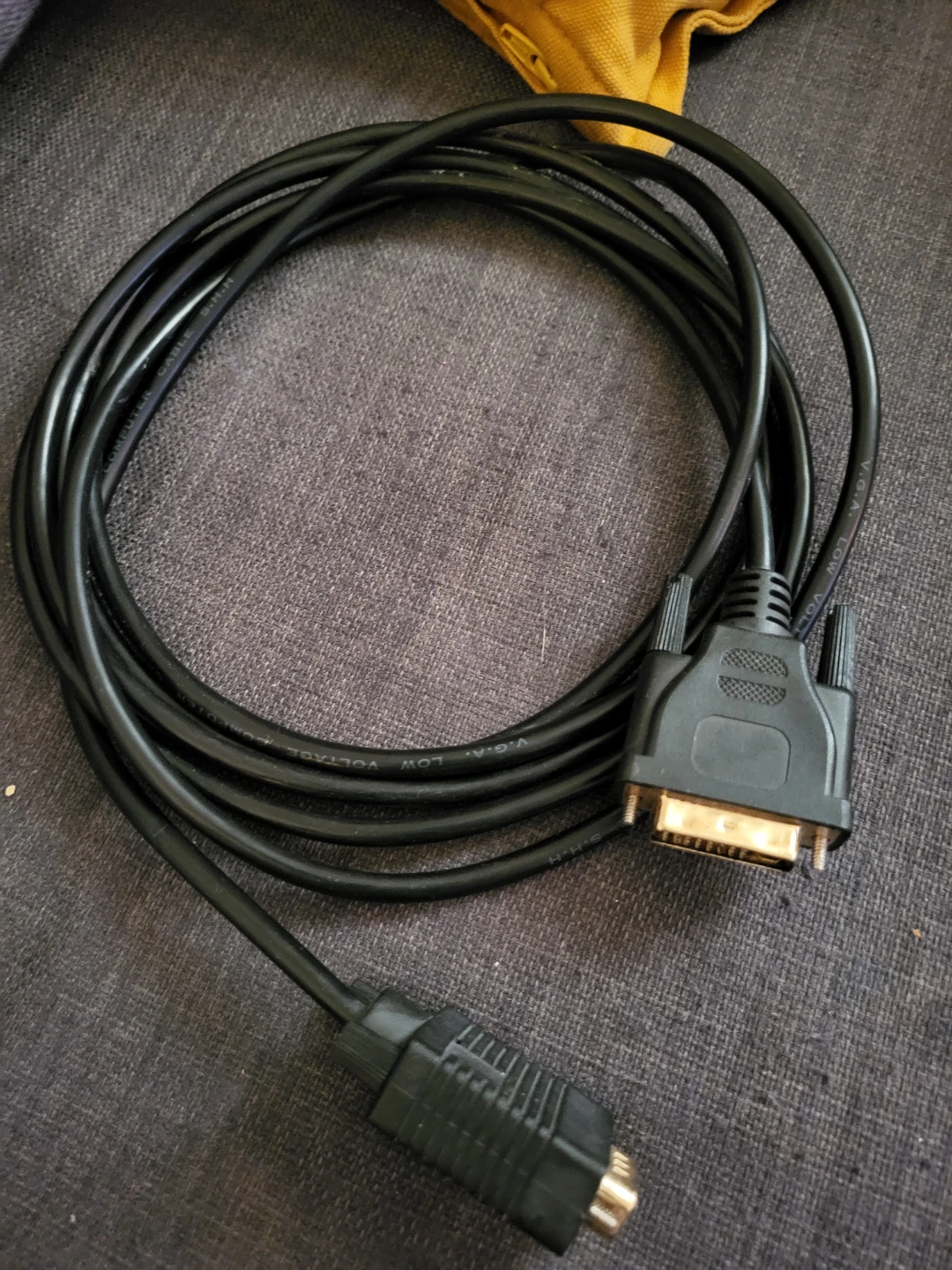DVI to VGA Cable - photo 2