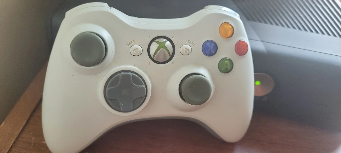 Microsoft Xbox 360 + games - photo 2