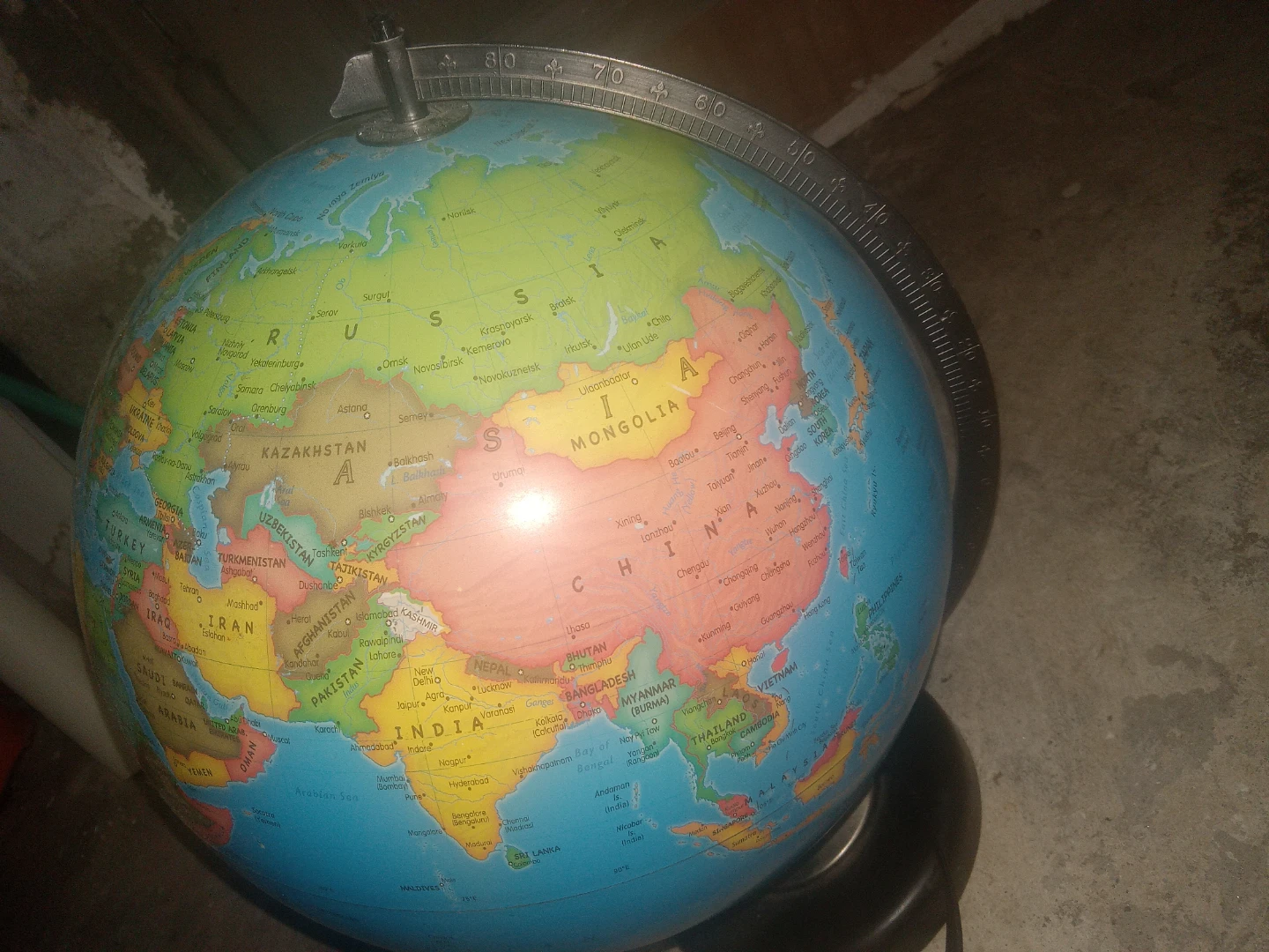 Globe that lights up (World atlas) - photo 2