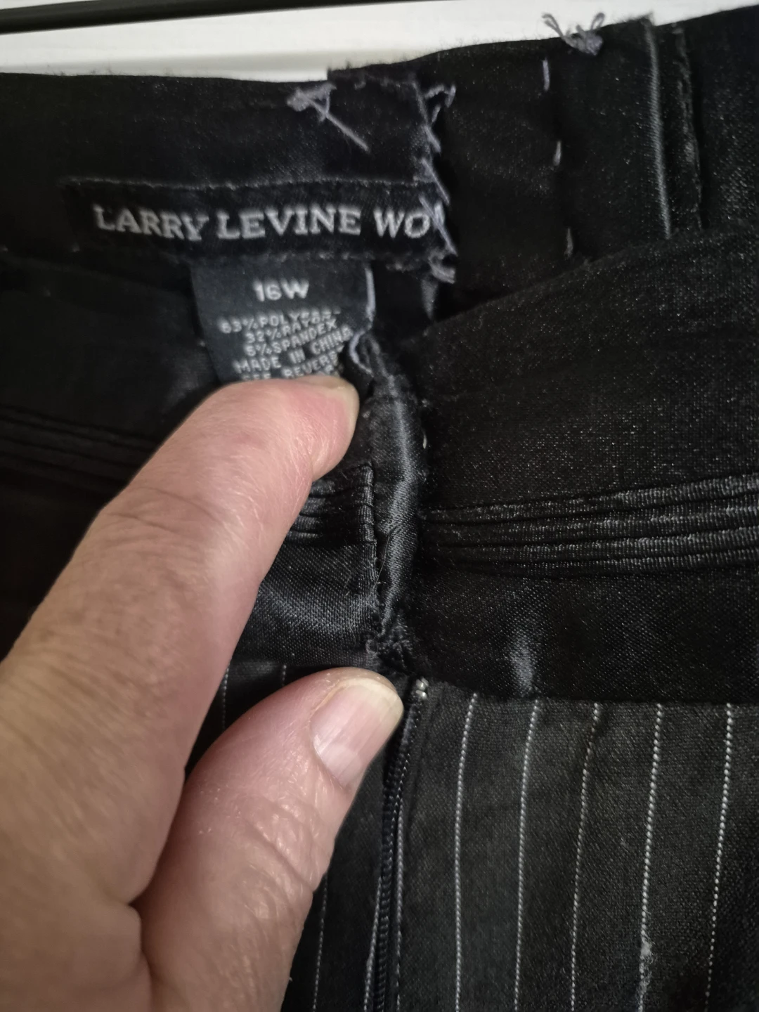 Larry Levine Pinstripe Pants & Como Black Paisley Blouse - photo 3