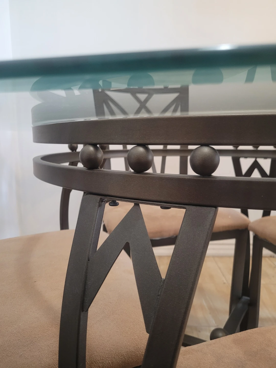 4 Seat Dining Set - photo 3