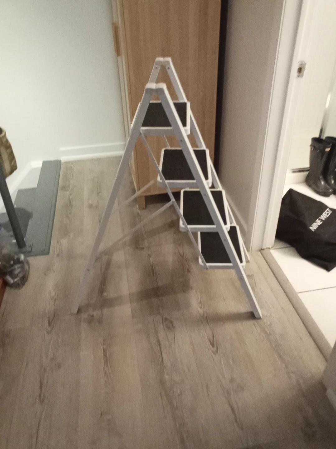 4-Step Folding Step Ladder - photo 2