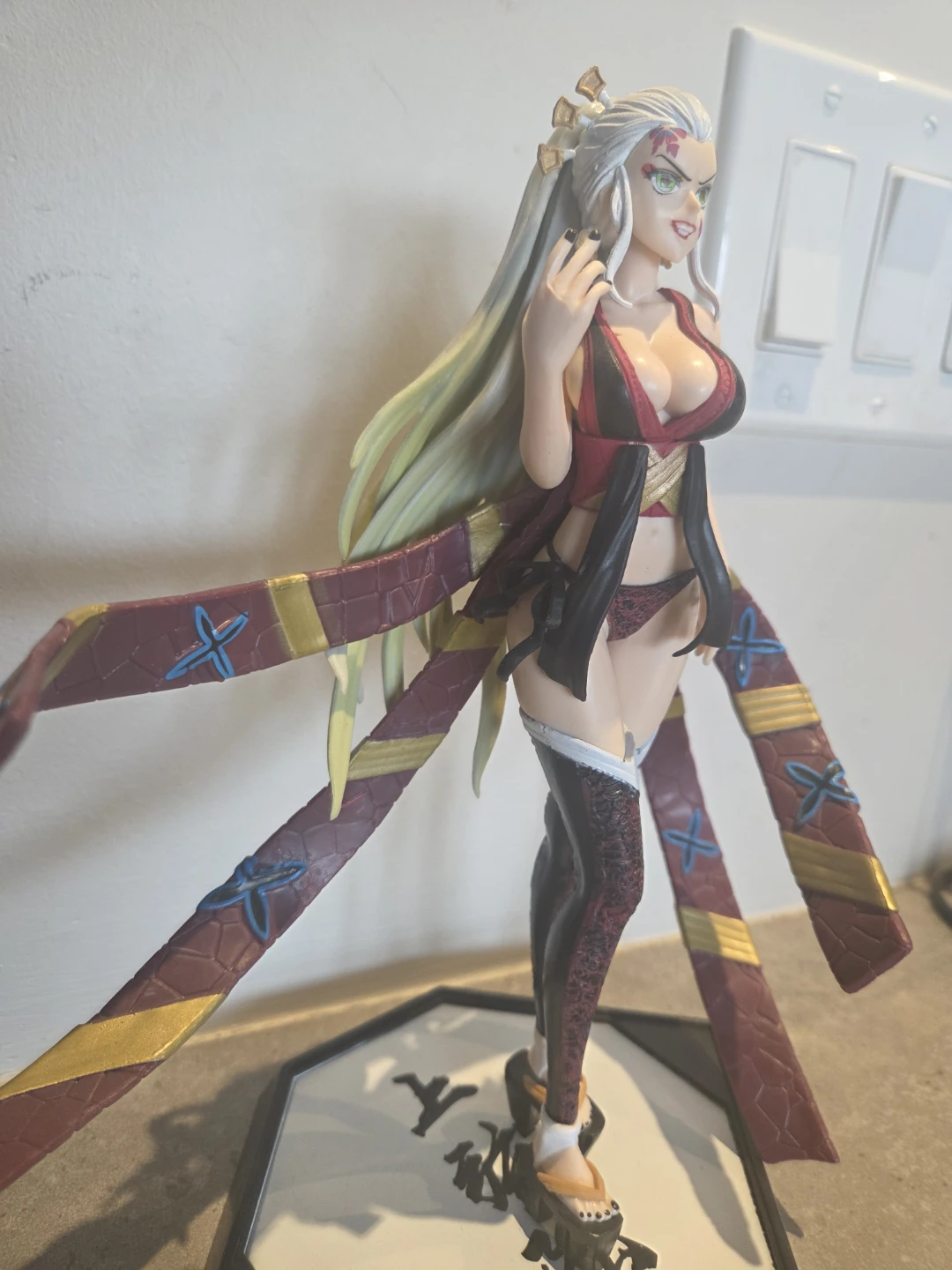 Anime Figure Demon Slayer Kimetsu No Yaiba Daki - photo 5