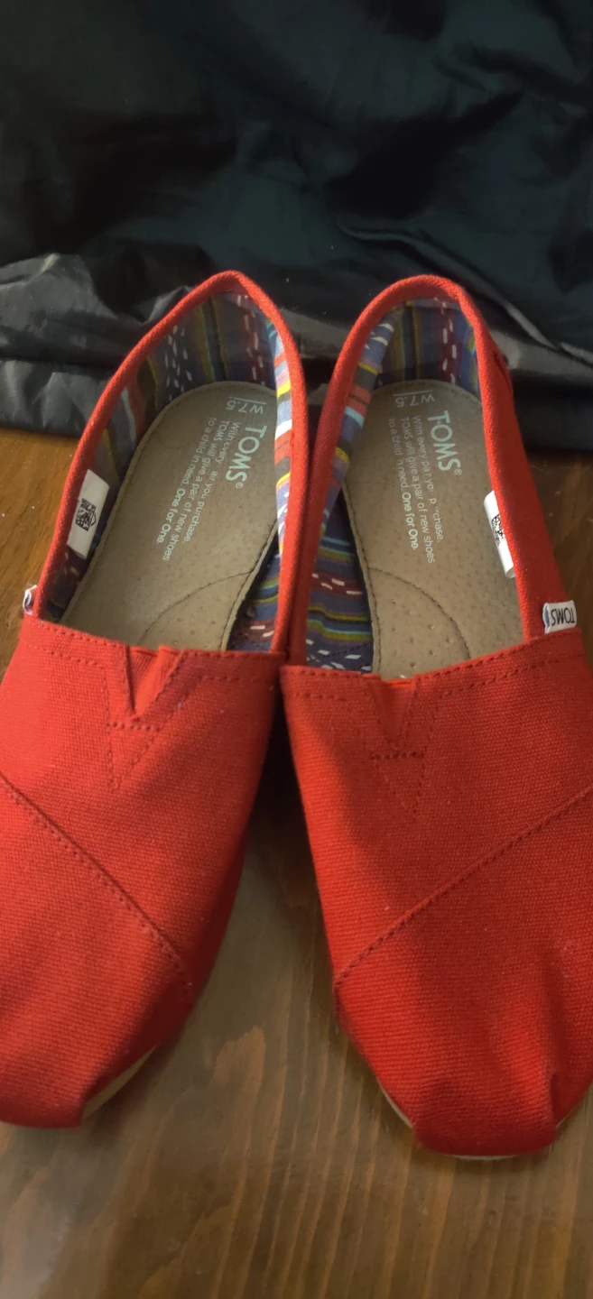 Red TOMS Shoes Women's Size 7.5