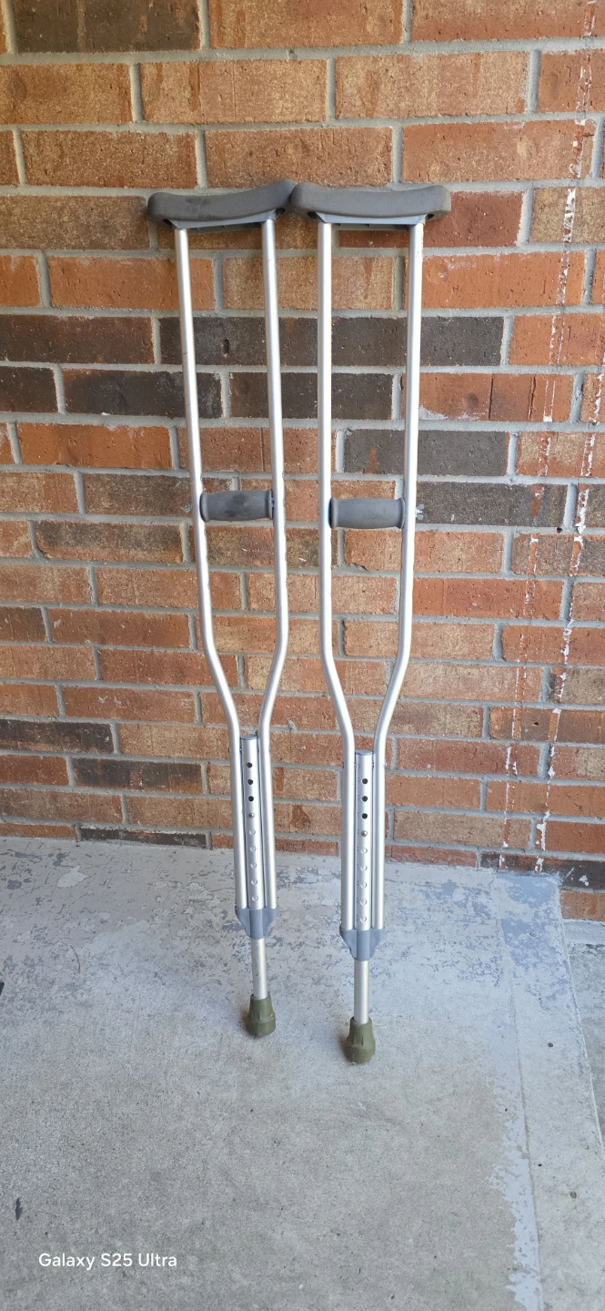 Aluminum Crutches