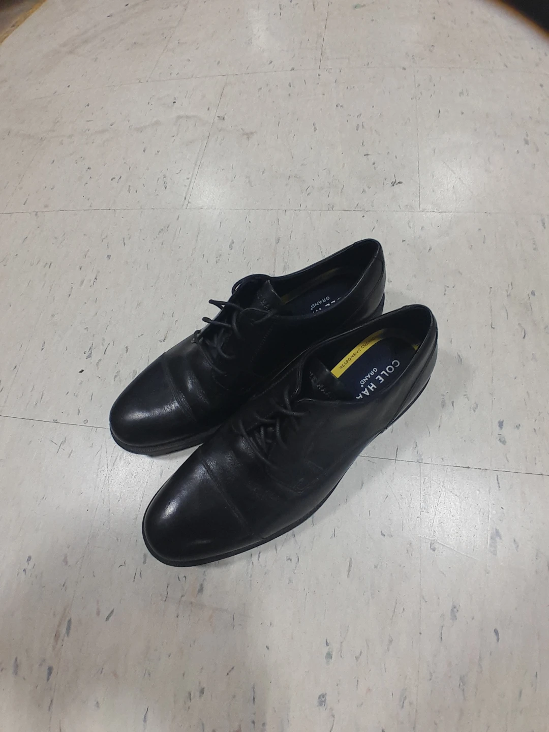 Cole Haan Grand Series Black Leather Dress Shoes Men's Size 10.5 - photo 4
