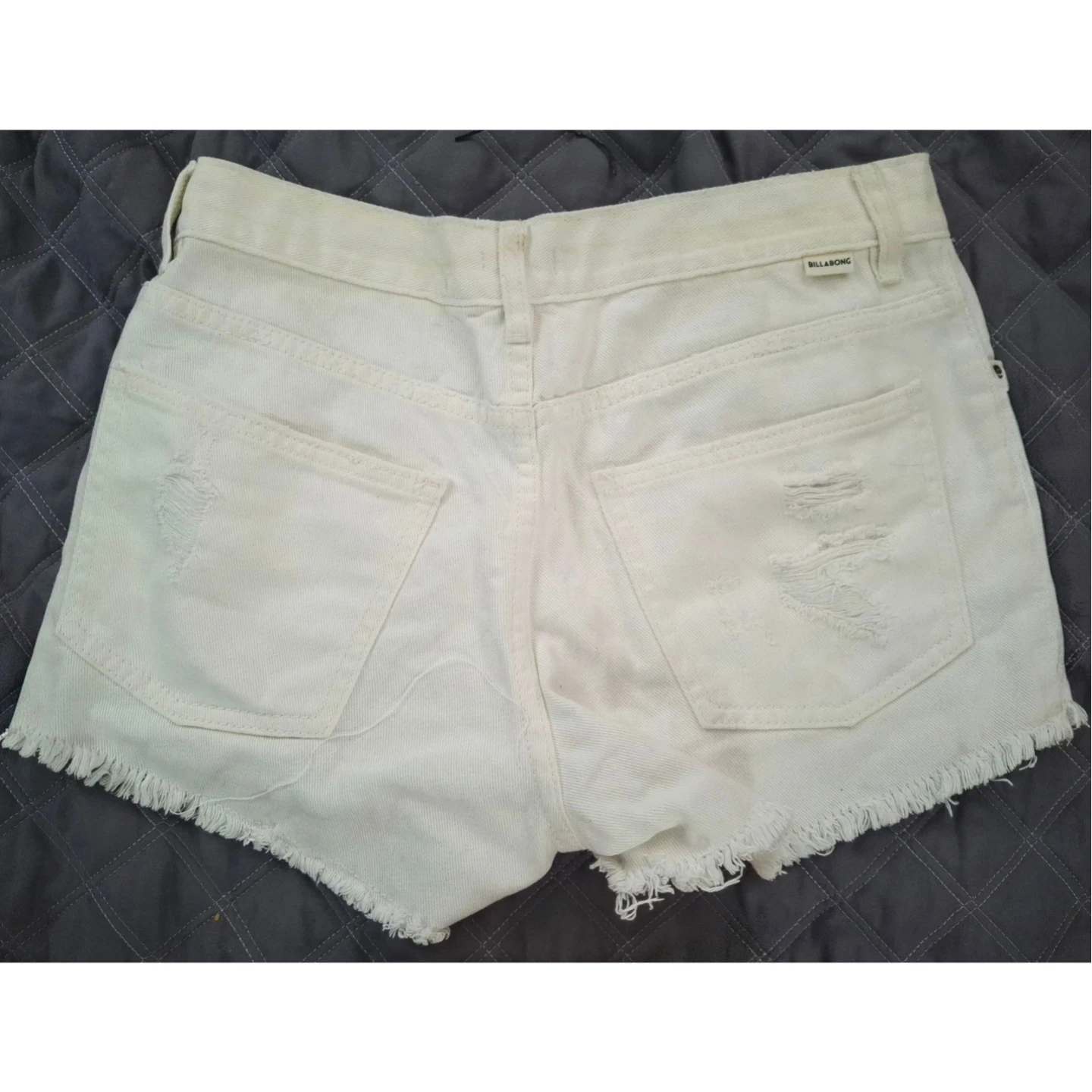 Billabong White Distressed Denim Cut-Off Shorts (Size 27 / US 4) - photo 2