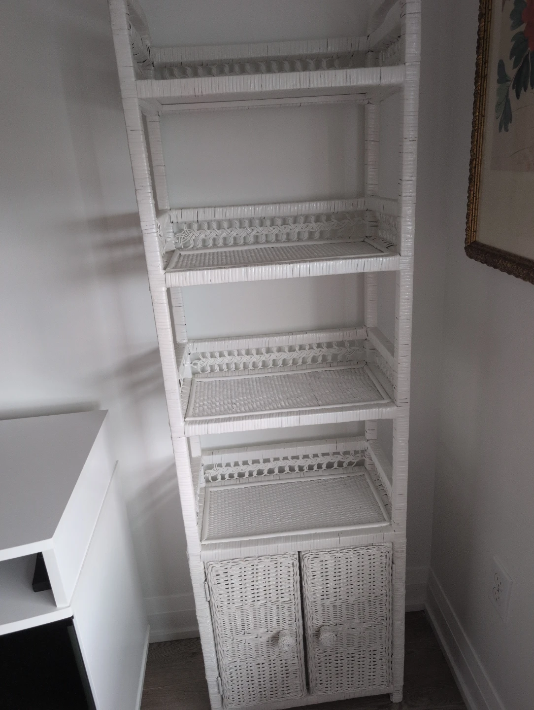 White Wicker Shelf with Cabinet - photo 3