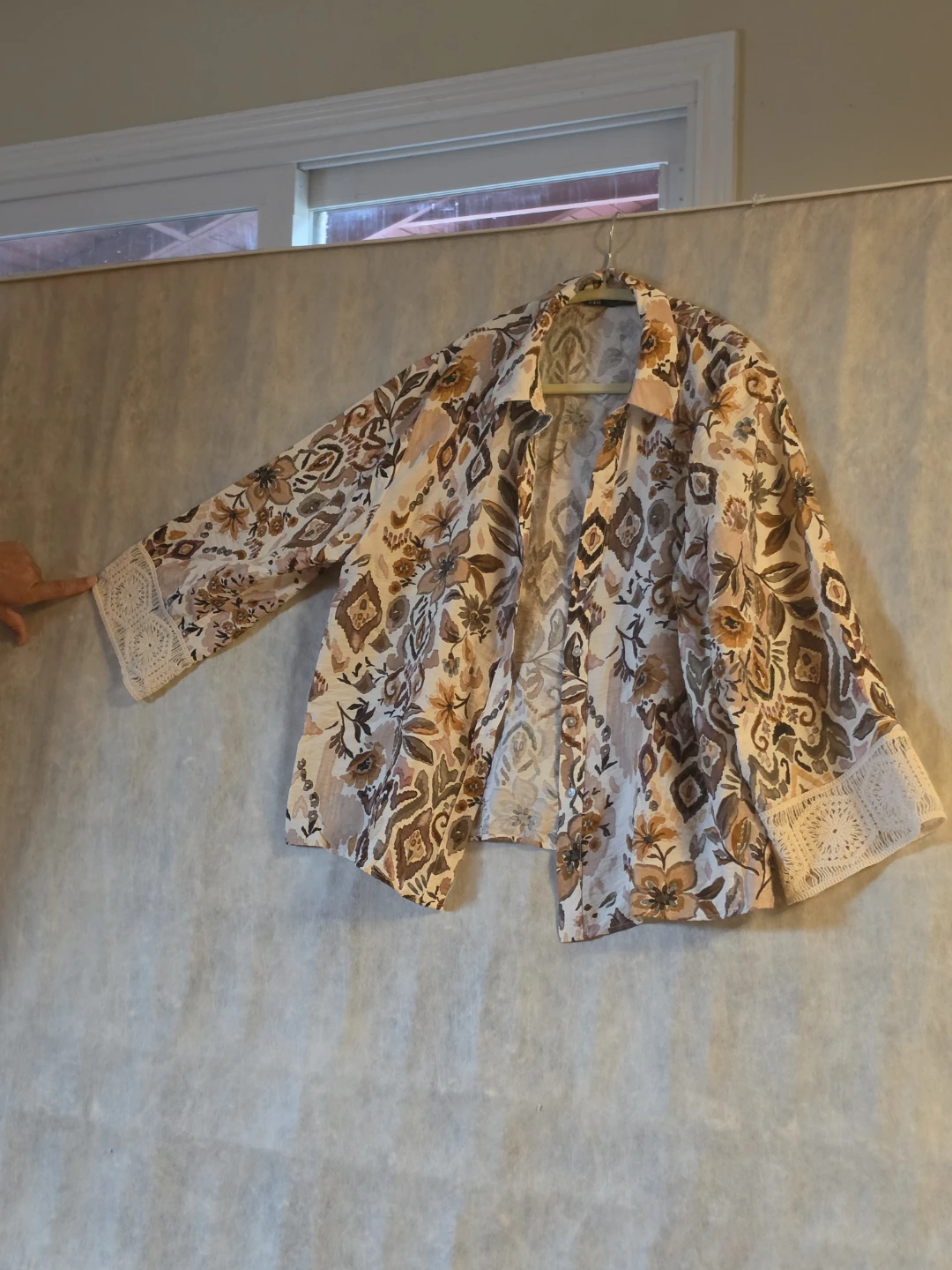 Women's Floral Print Shirt with Lace Cuffs