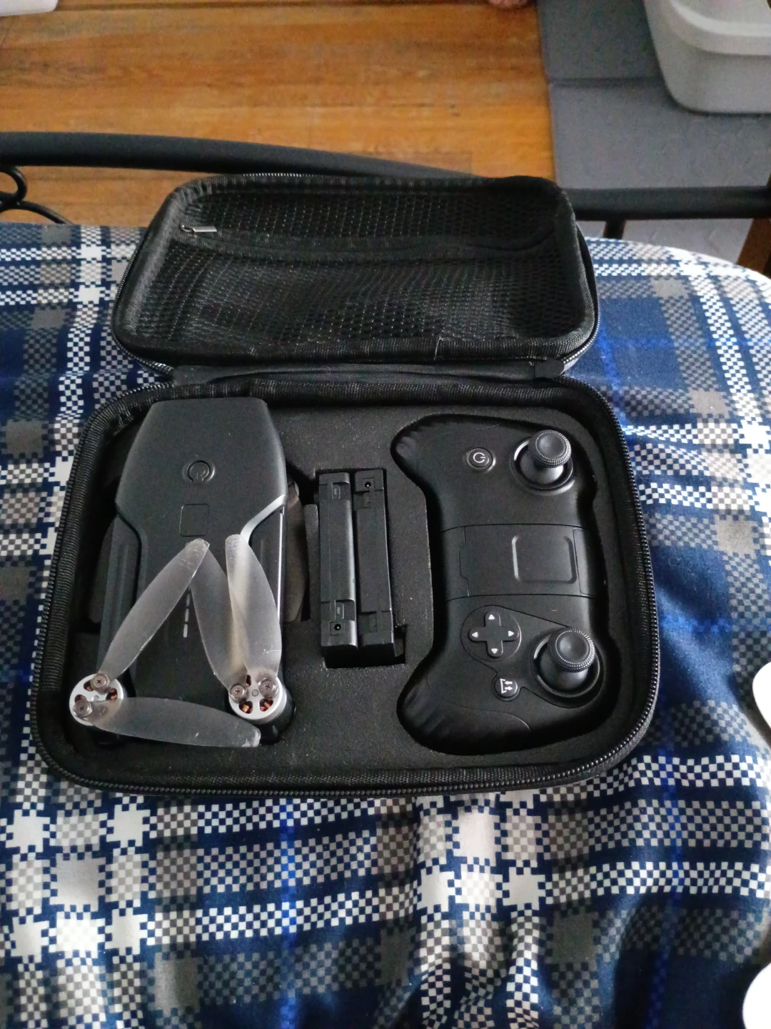 Mini Drone with Remote Control and Carrying Case - photo 5
