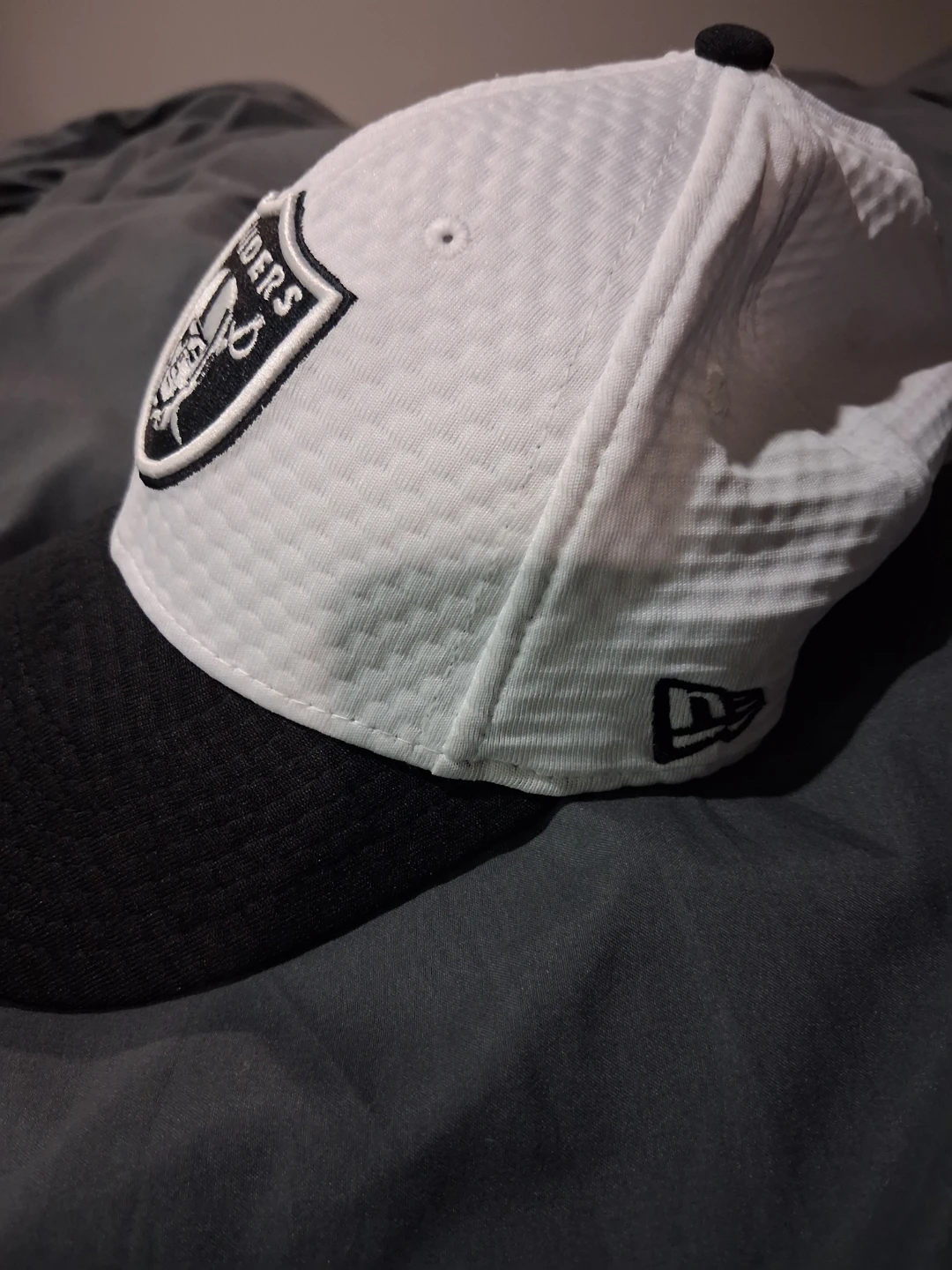 New Era Las Vegas Raiders NFL Hat - photo 3