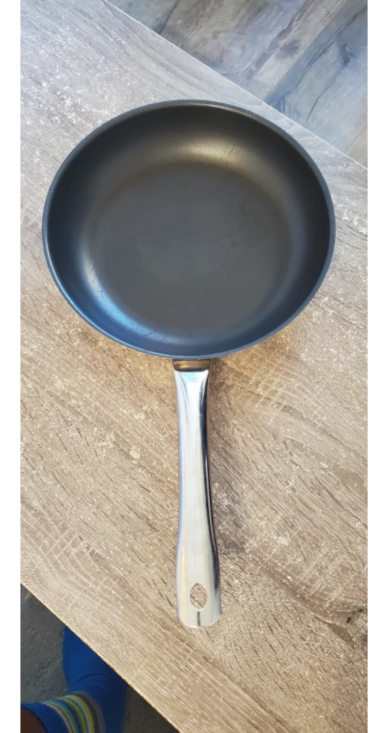 Kuhn Rikon Swiss 10" Frying Pan