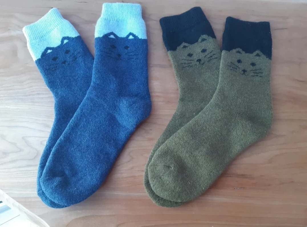 2 pairs cute cat woolen blend socks - US 5 - 10 Women's