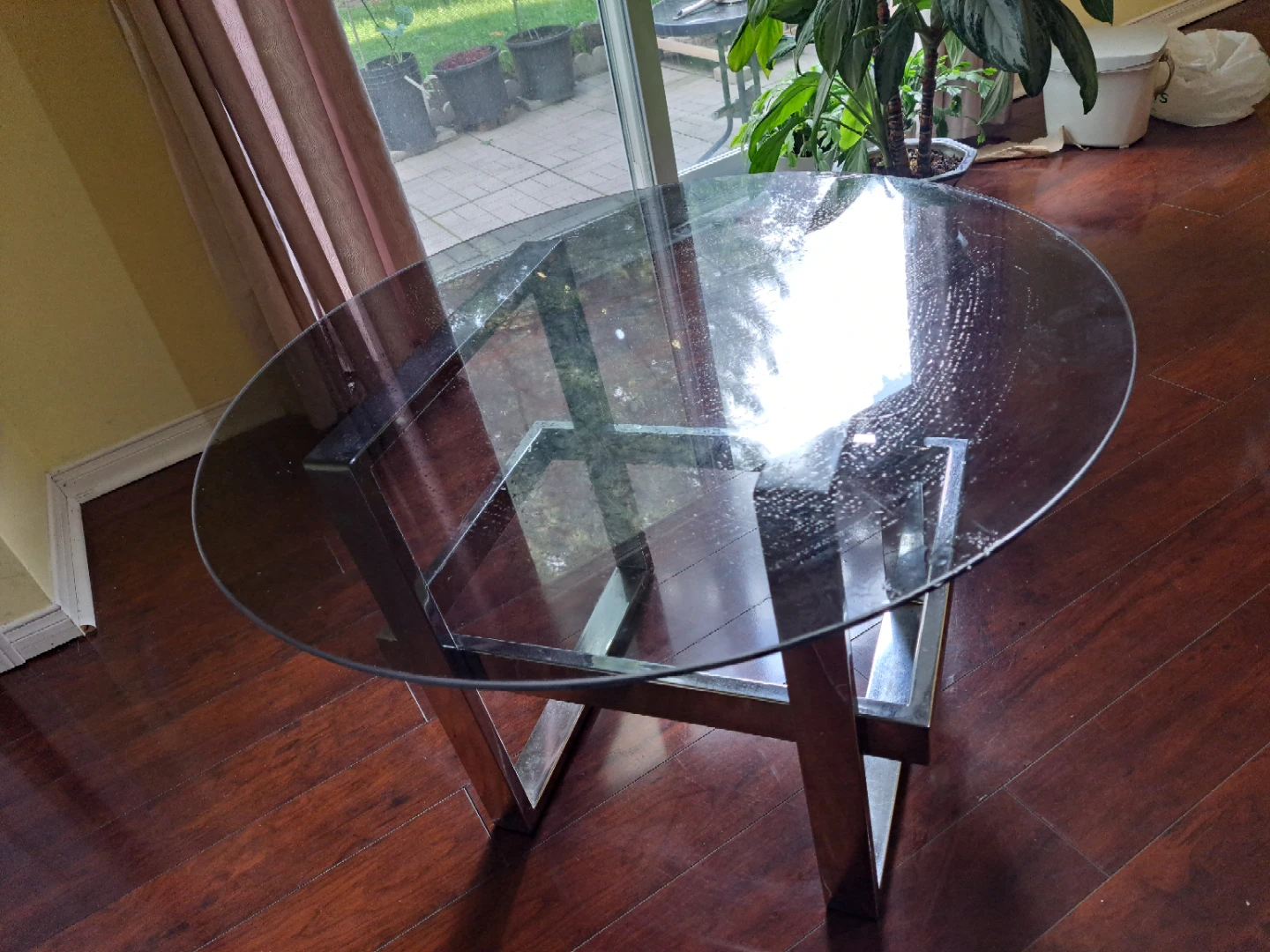 Glass top coffee table with metal frame - photo 2
