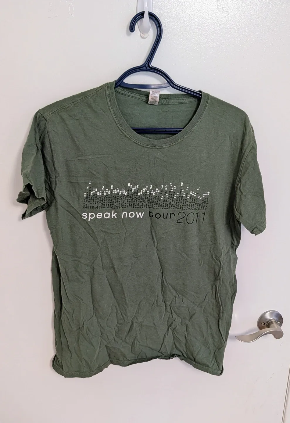 Gildan "Speak Now Tour 2011" T-Shirt - Men's Medium