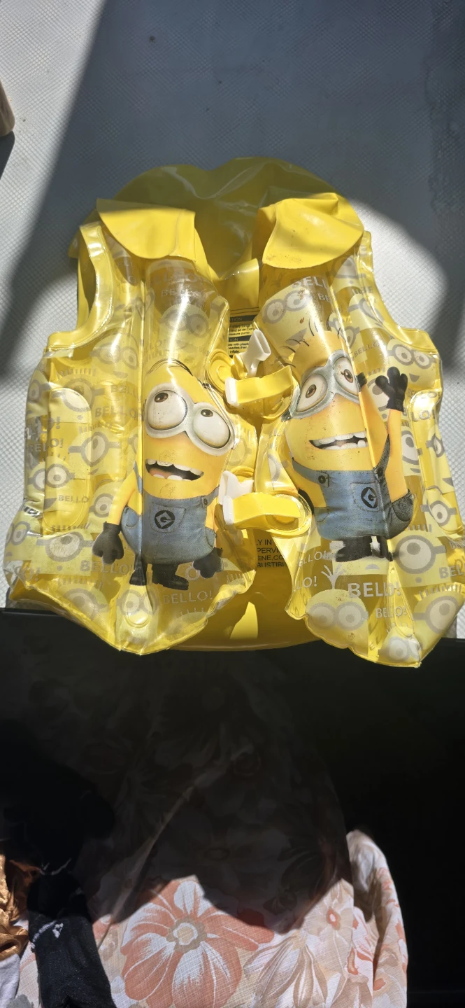 Minions Inflatable Swim Vest