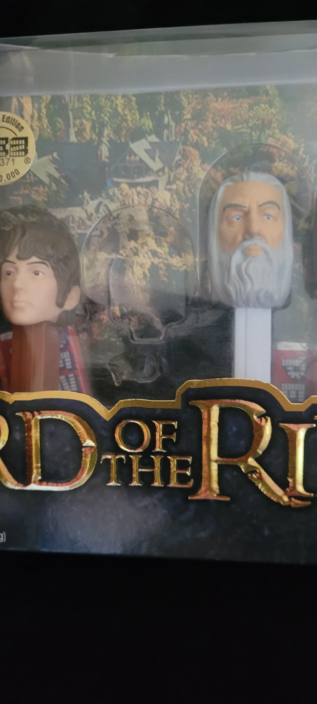 The Lord of the Rings PEZ Collector's Series - photo 3