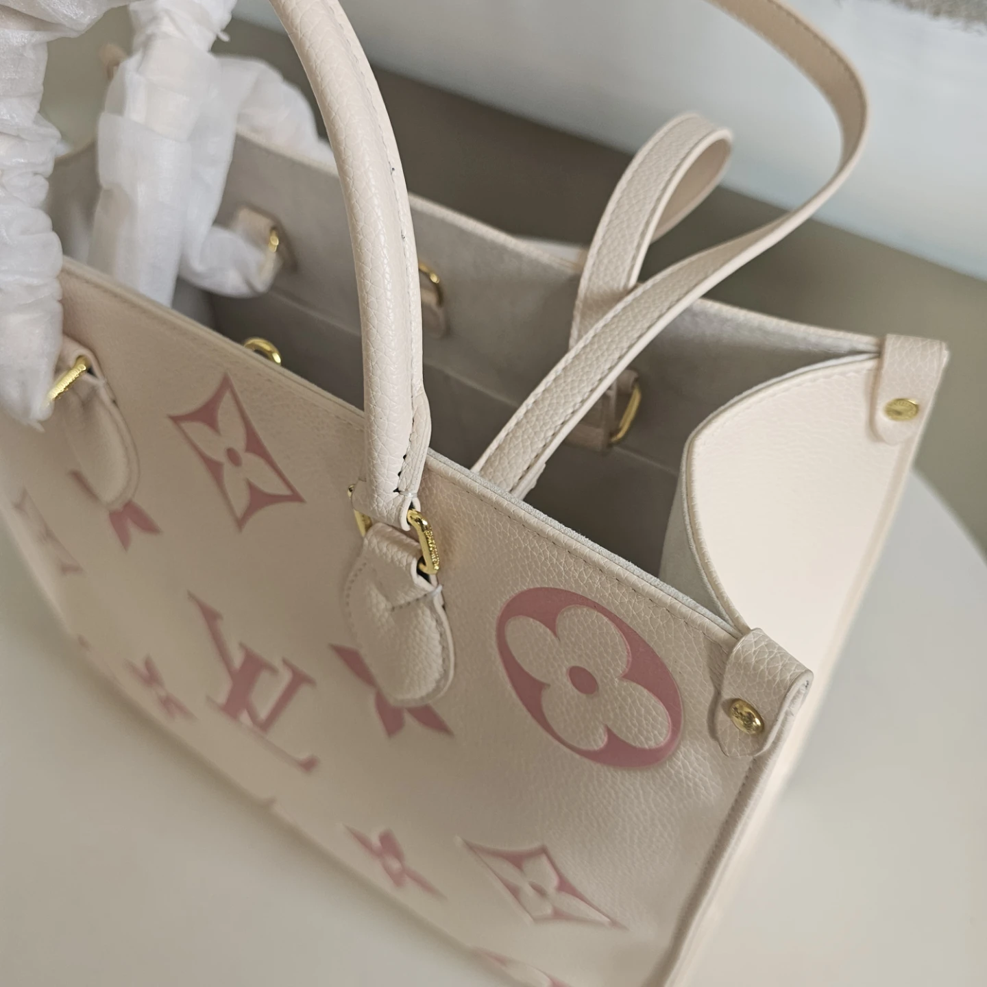 Louis Vuitton Neverfull MM Bag - photo 3