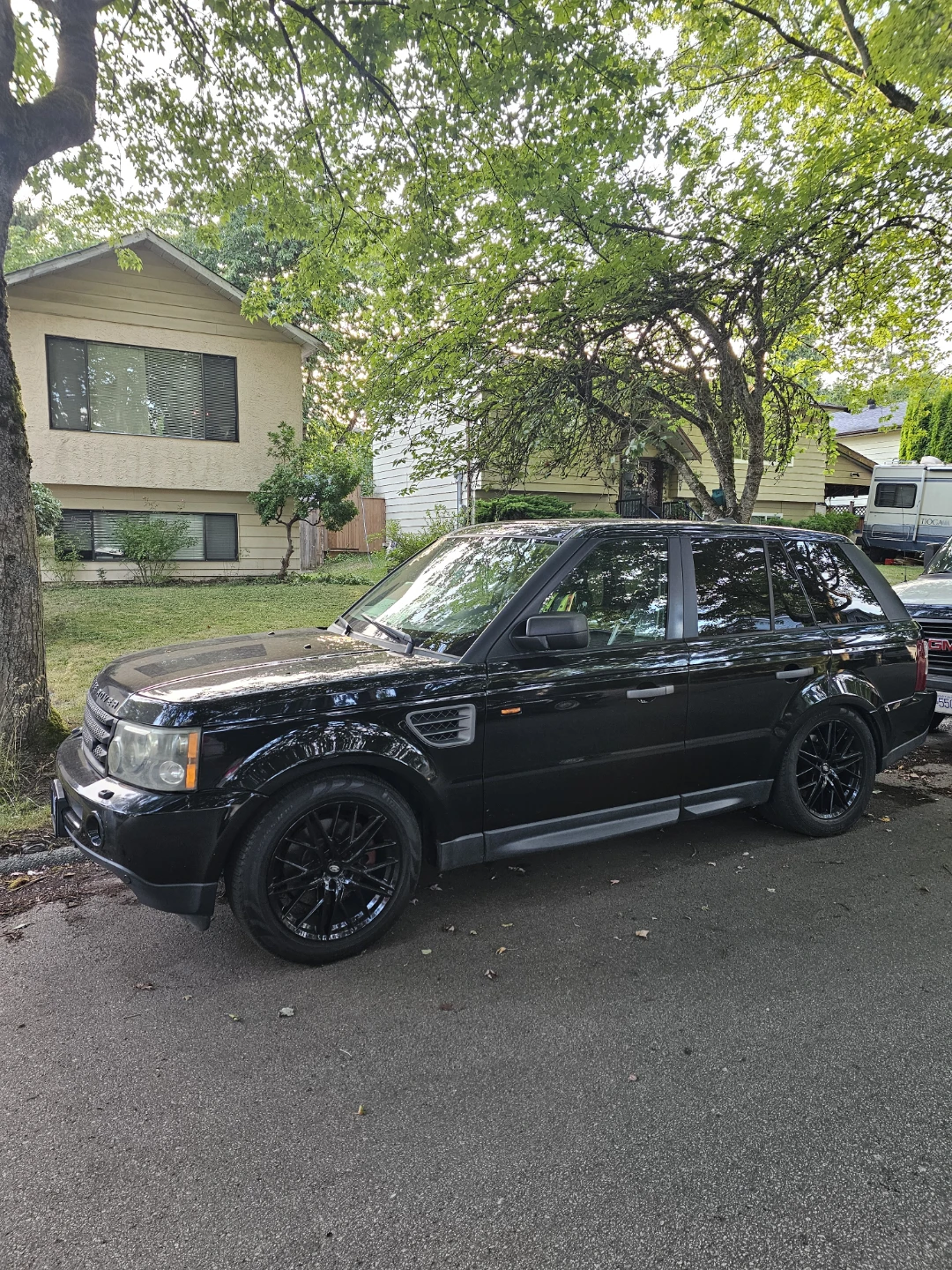 Black Range Rover Sport 2006