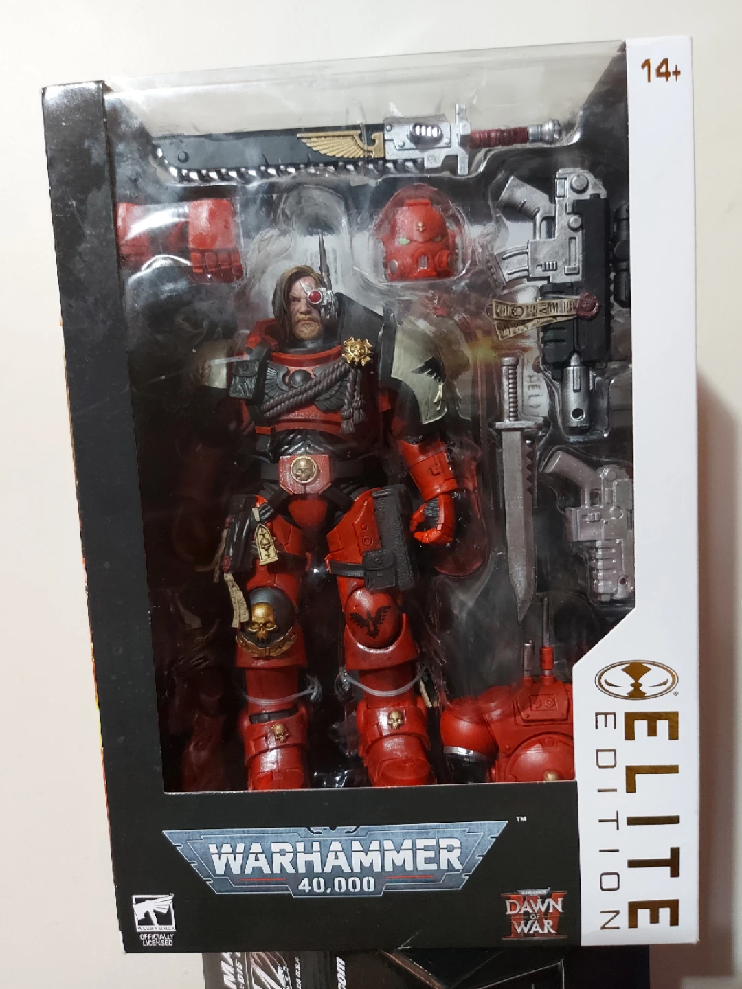 Warhammer 40,000 Captain Cyrus Action Figure - photo 2