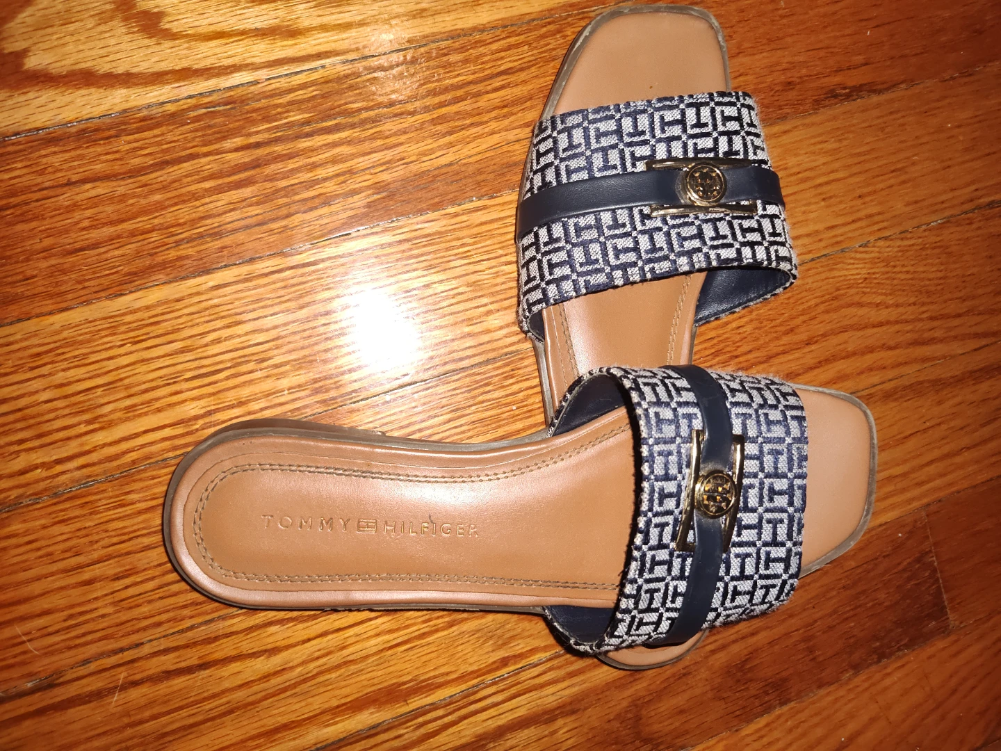 Tommy Hilfiger Slide Sandals Size 6