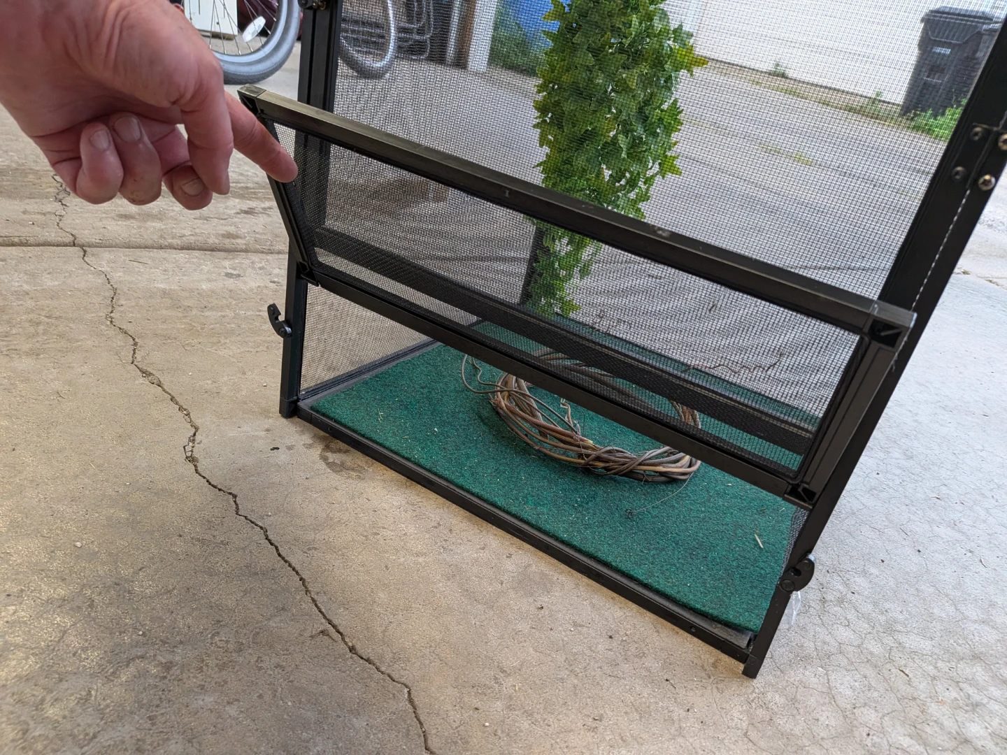 Zoo Med Chameleon Enclosure Cage - photo 4