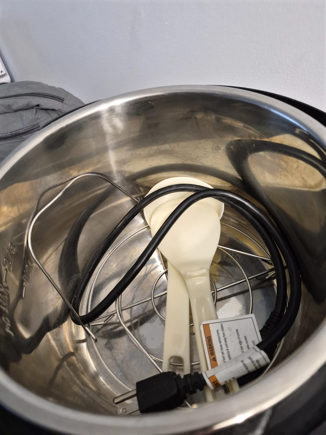 Instant Pot Cooker - photo 2