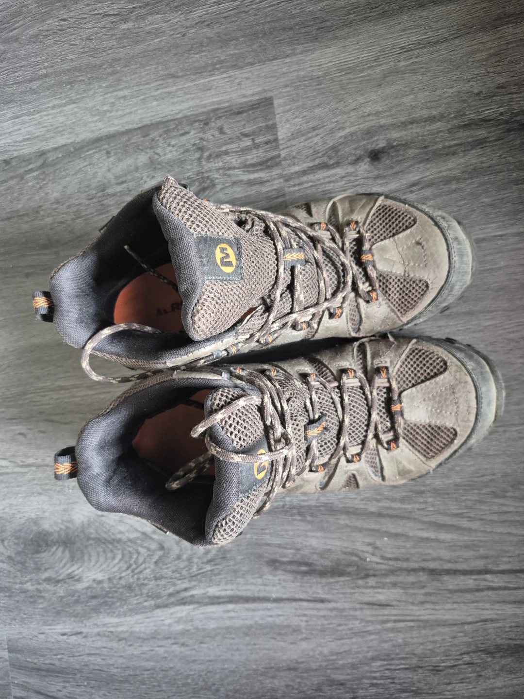 Merrell Hiking Boots For  Men.