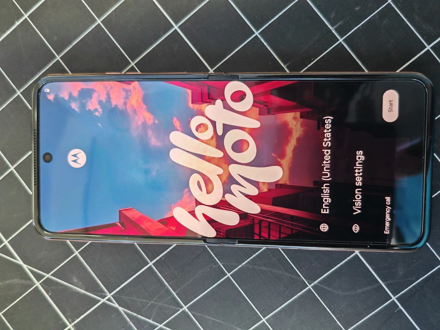 Motorola Razr 2025 plus in Pantone Mocha Mousse