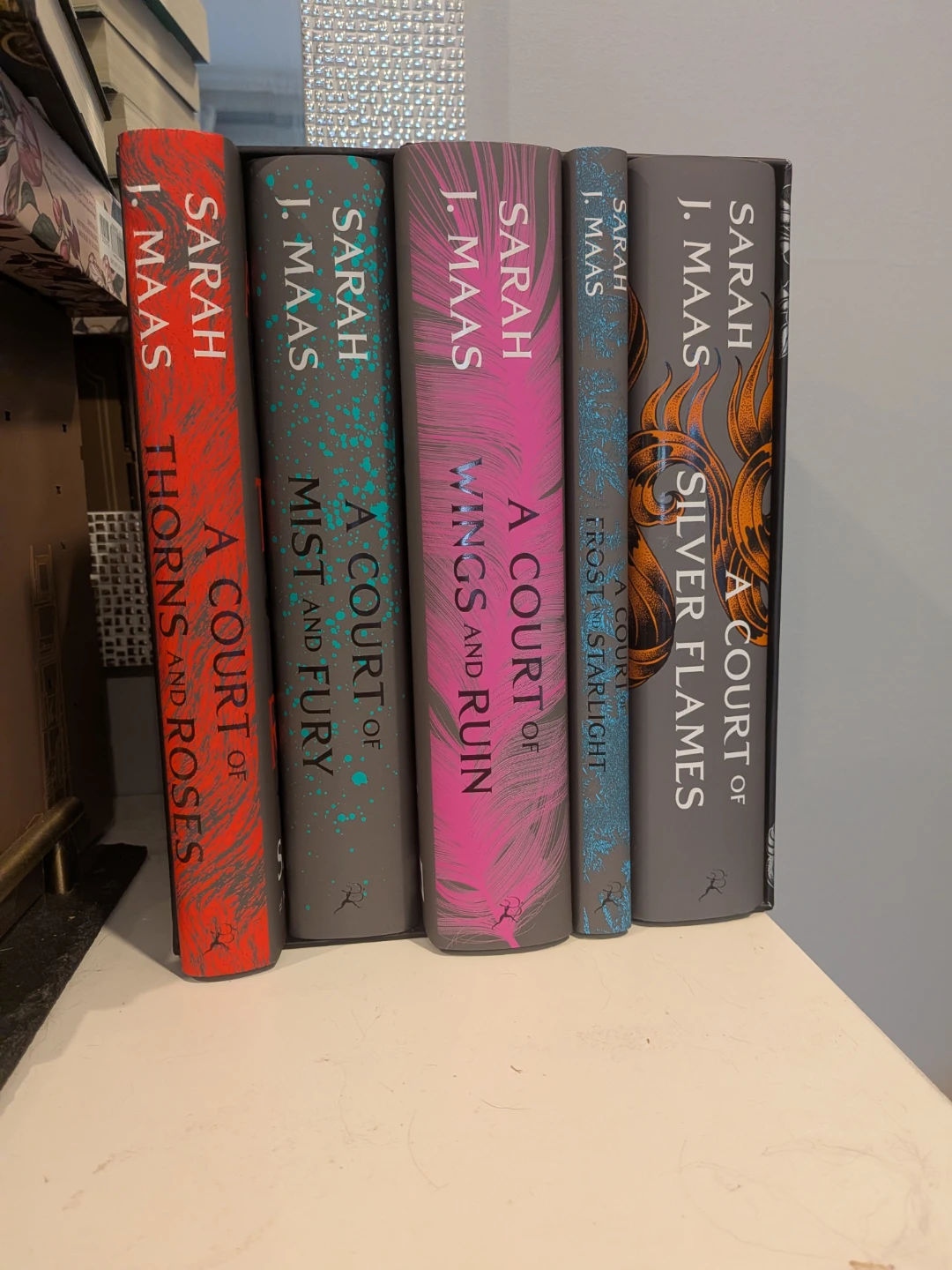 A Court Of Thorns and Roses Box Set, barely used