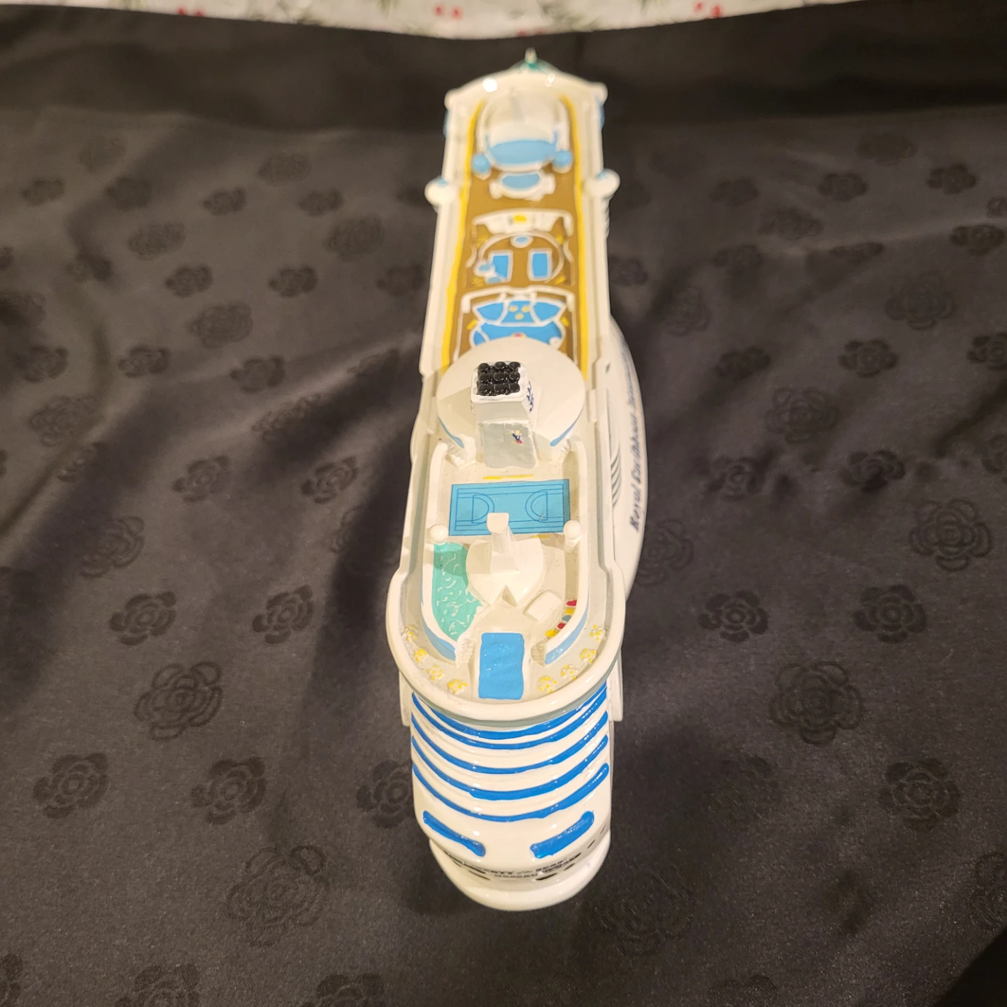 Royal Caribbean Liberty of the Seas Cruise Ship Model - photo 2