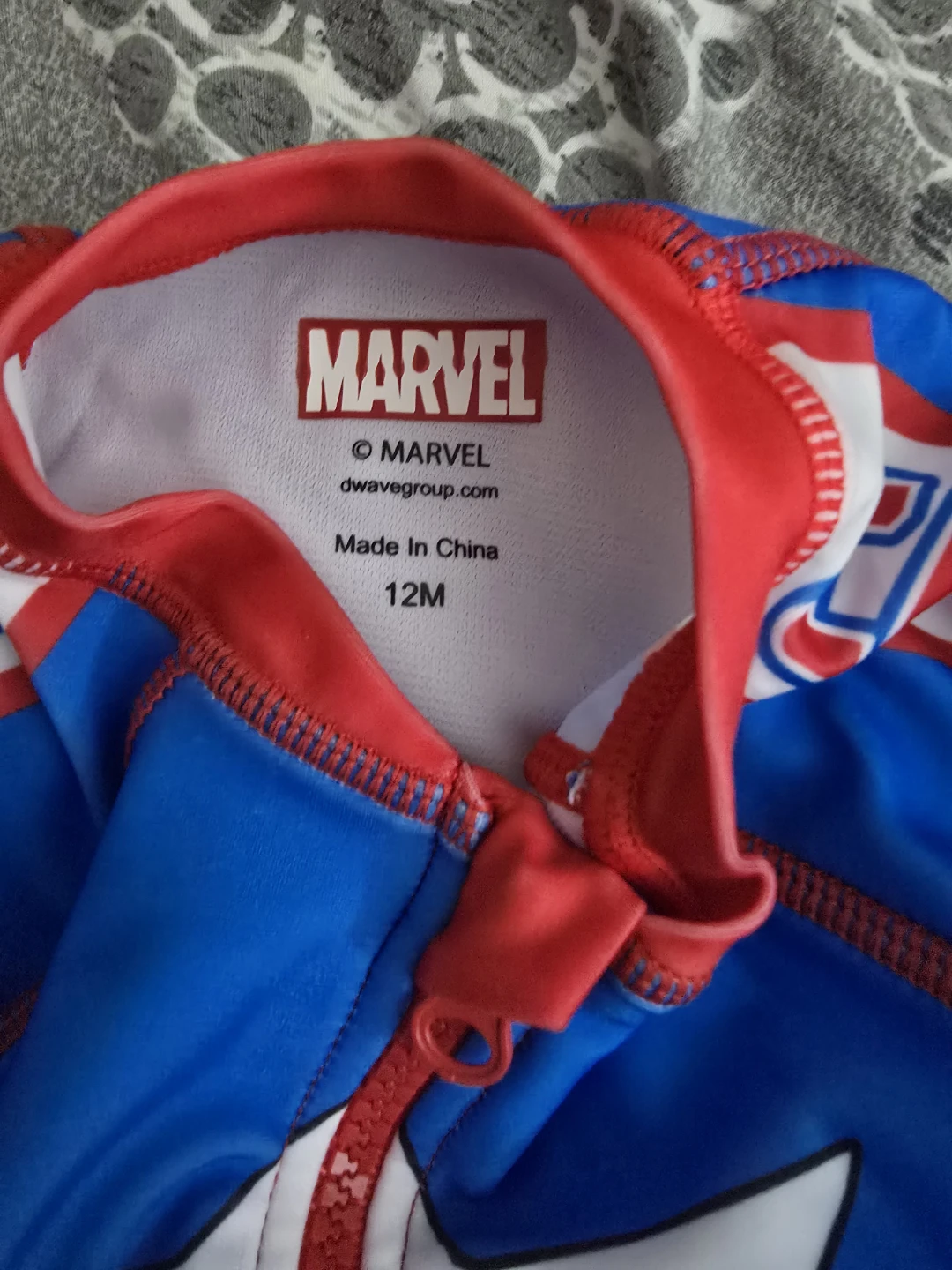 Marvel Captain America Rash Guard Swimsuit 12M - photo 2