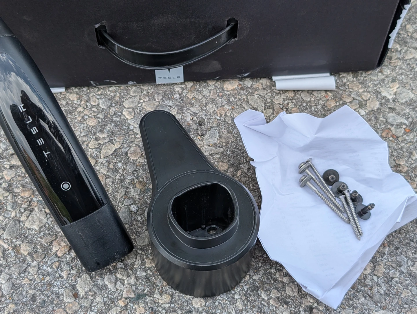 TESLA Model 3 & Model Y Wall Connector / Charger $650 (New $859) - photo 5