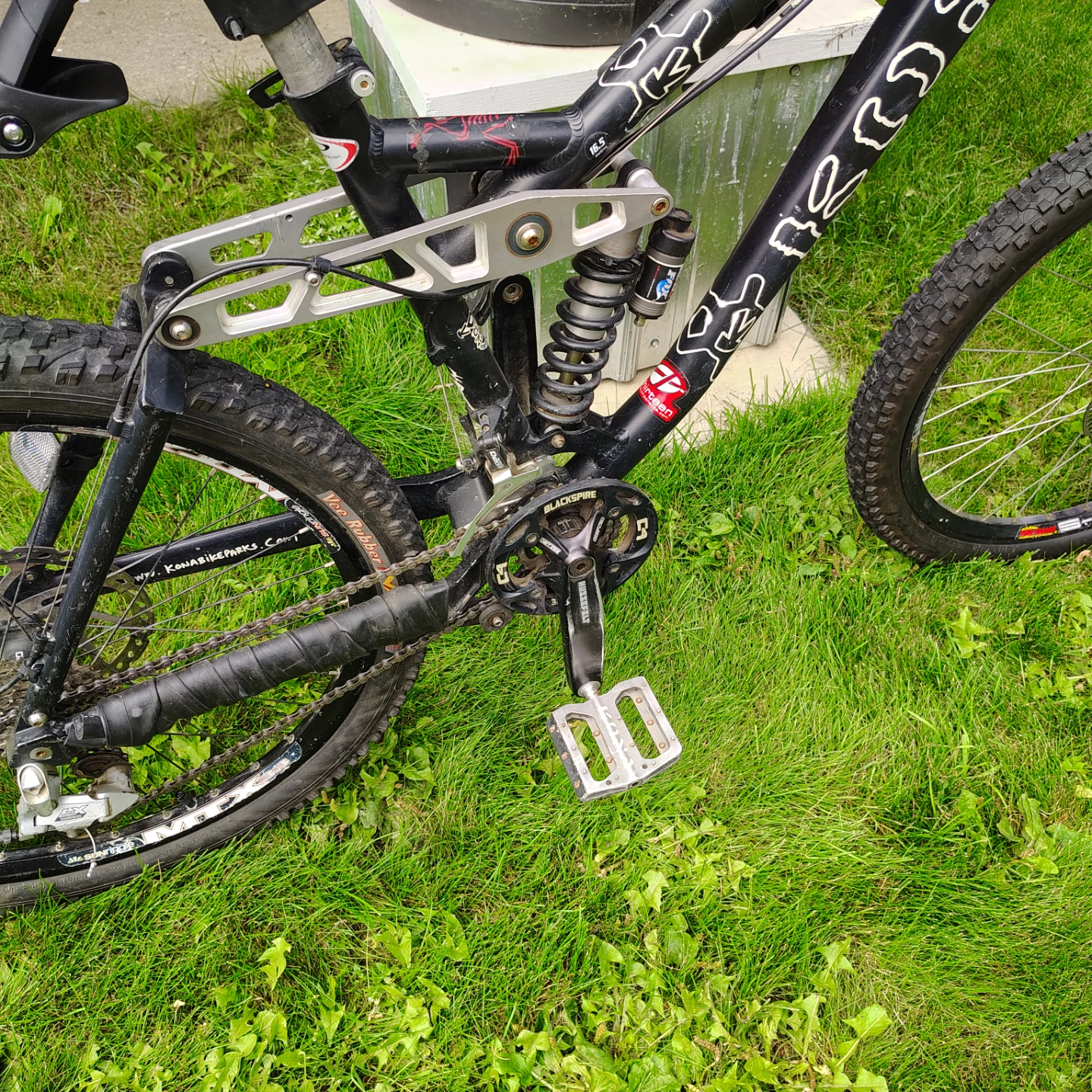 Kona Stinky Full Suspension Mountain Bike