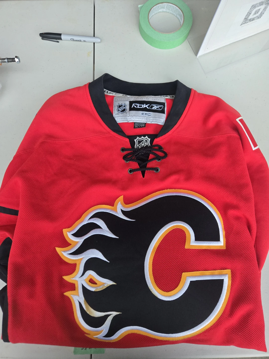 Calgary Flames Hockey Jersey Adult XL