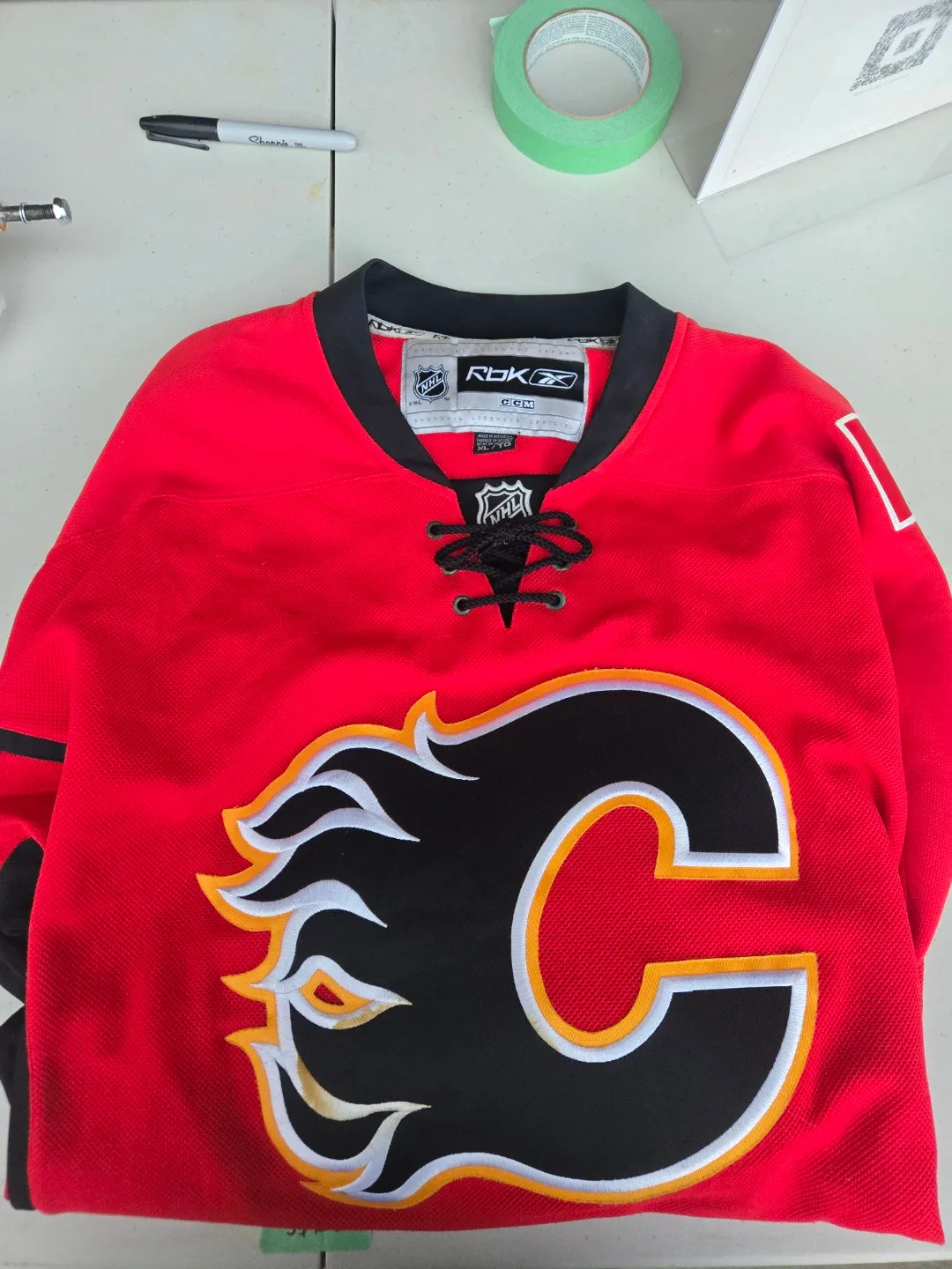 Calgary Flames Hockey Jersey Adult XL