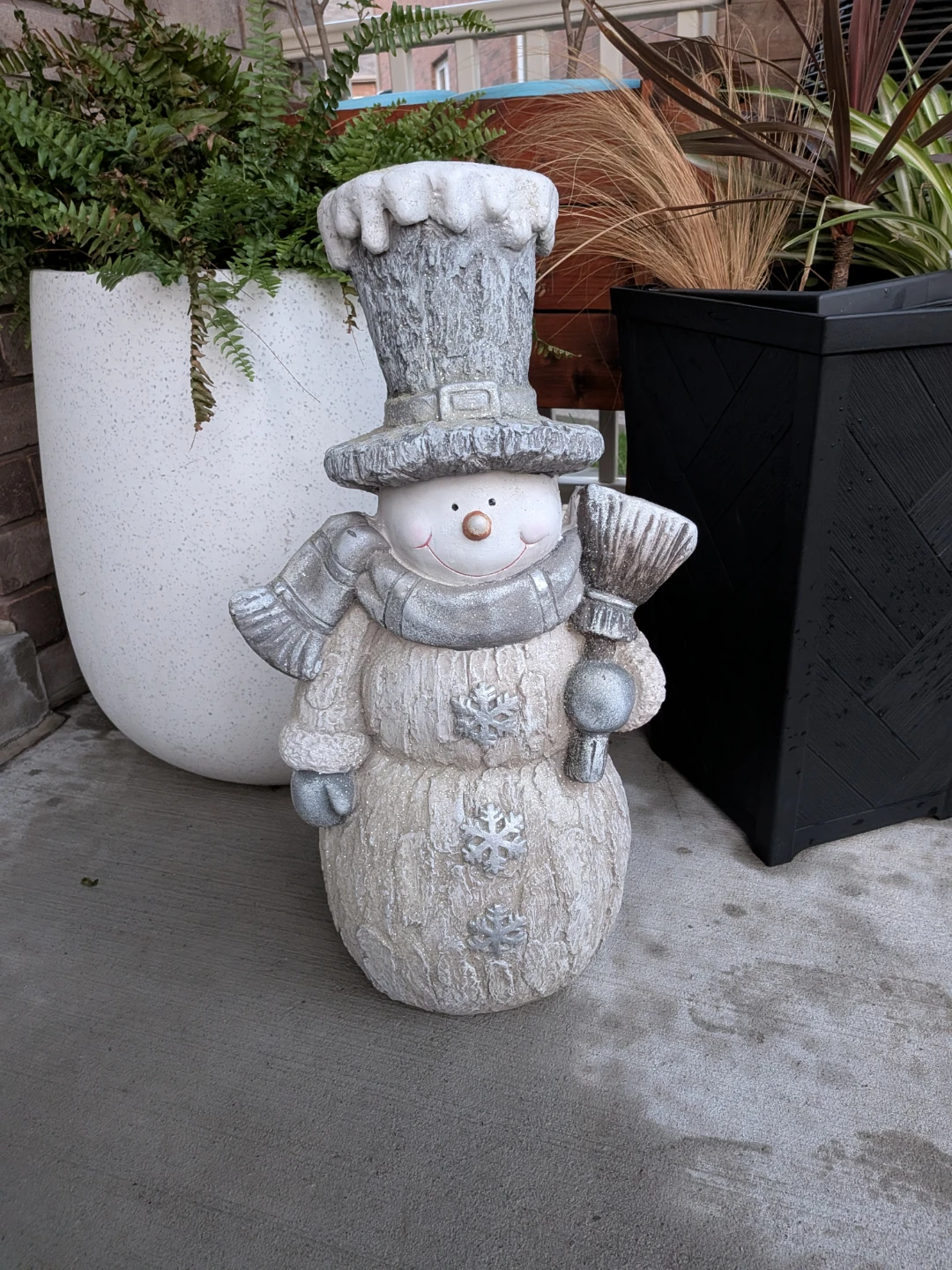 Decorative Snowman Figurine - photo 3