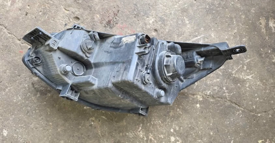 2017 Kia Soul + EX Right Passenger Headlight - photo 3